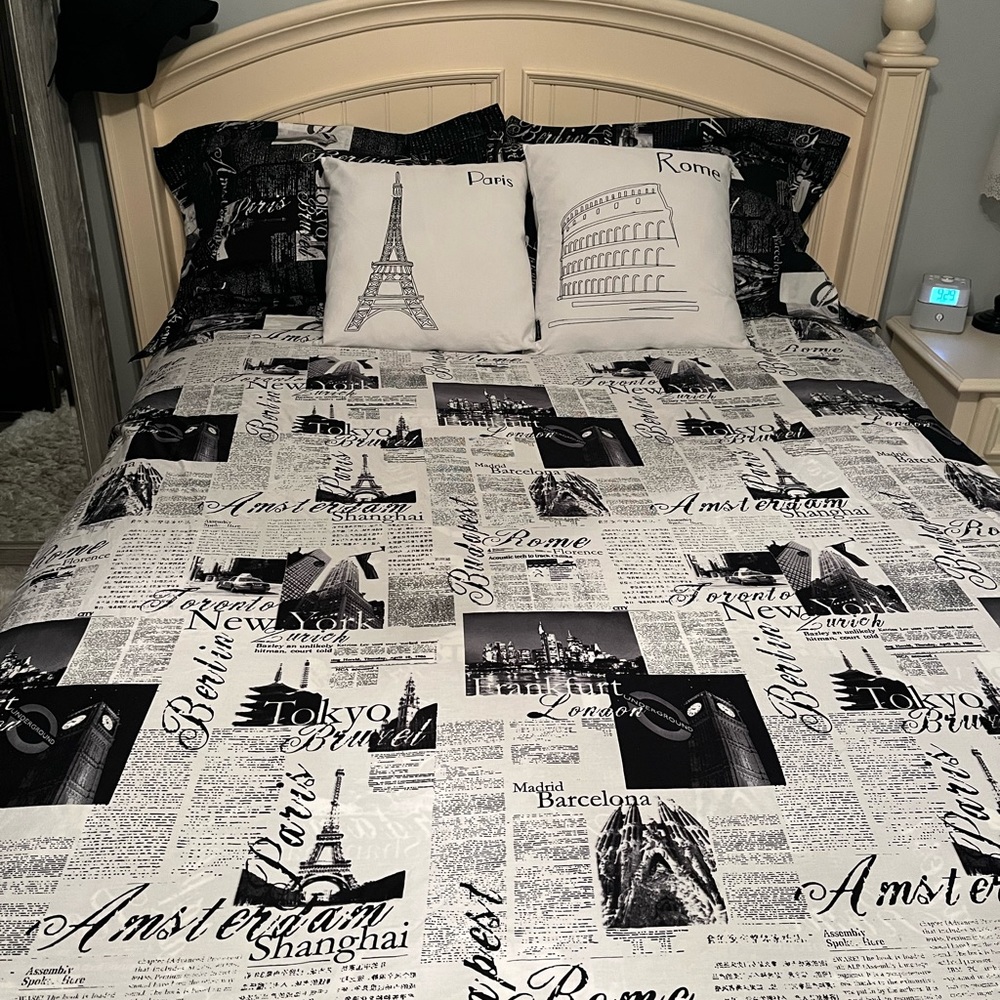 Alamode Passport Full Size bedding